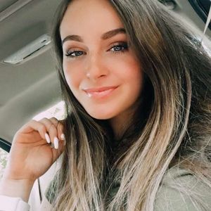 Meet your Posher, Kendra